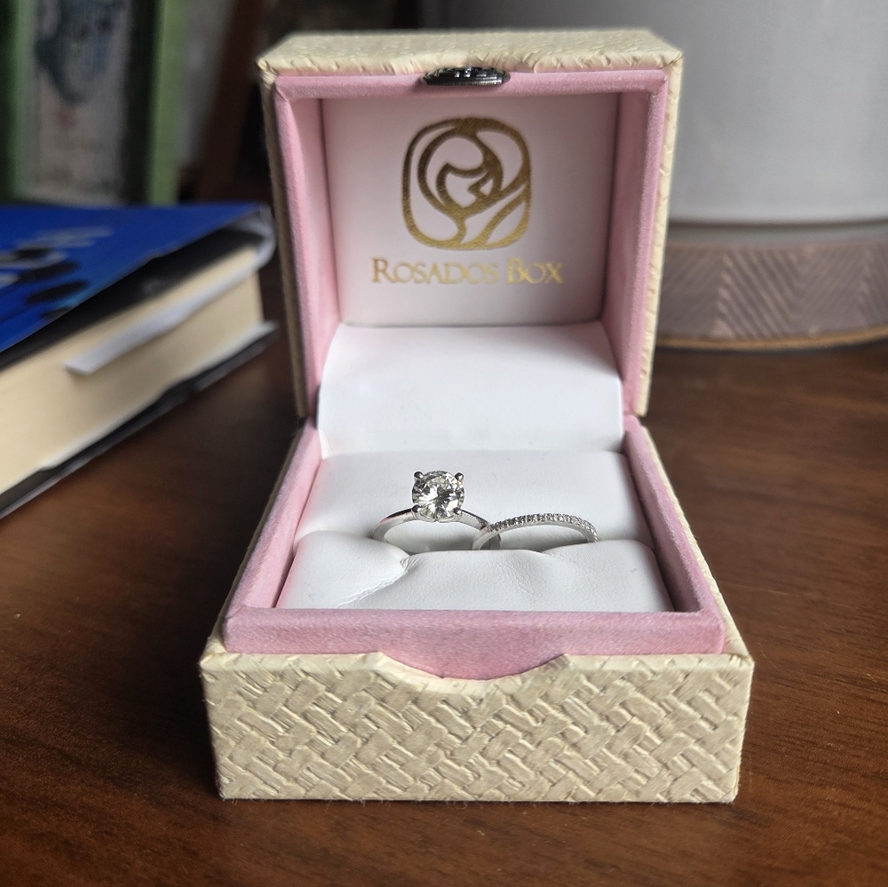 14 kt White Gold Moissanite Diamond Ring Set - Picture 5 of 10